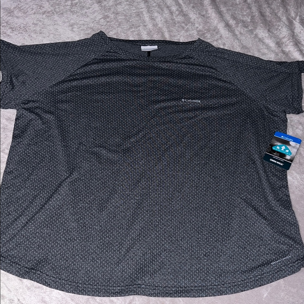 Columbia Women's Dark Grey Bogata Bay Short Sleeve Tee NWT